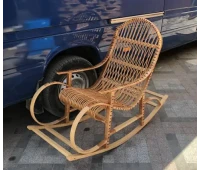 Scaun balansoar din răchită din viță de vie Elite